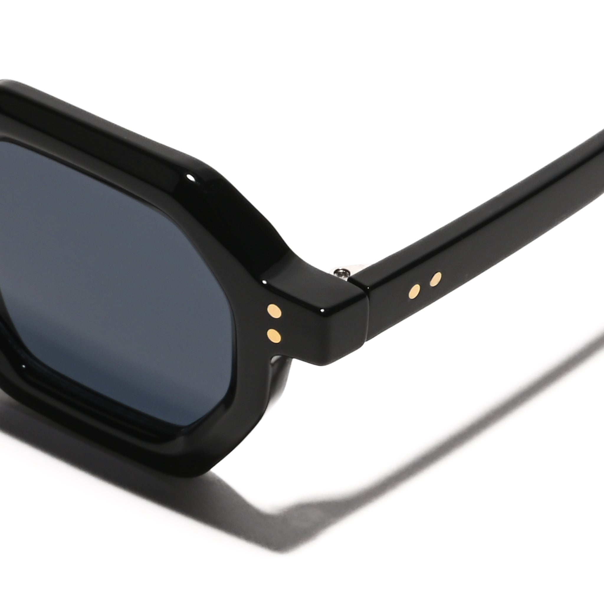 Astor Black