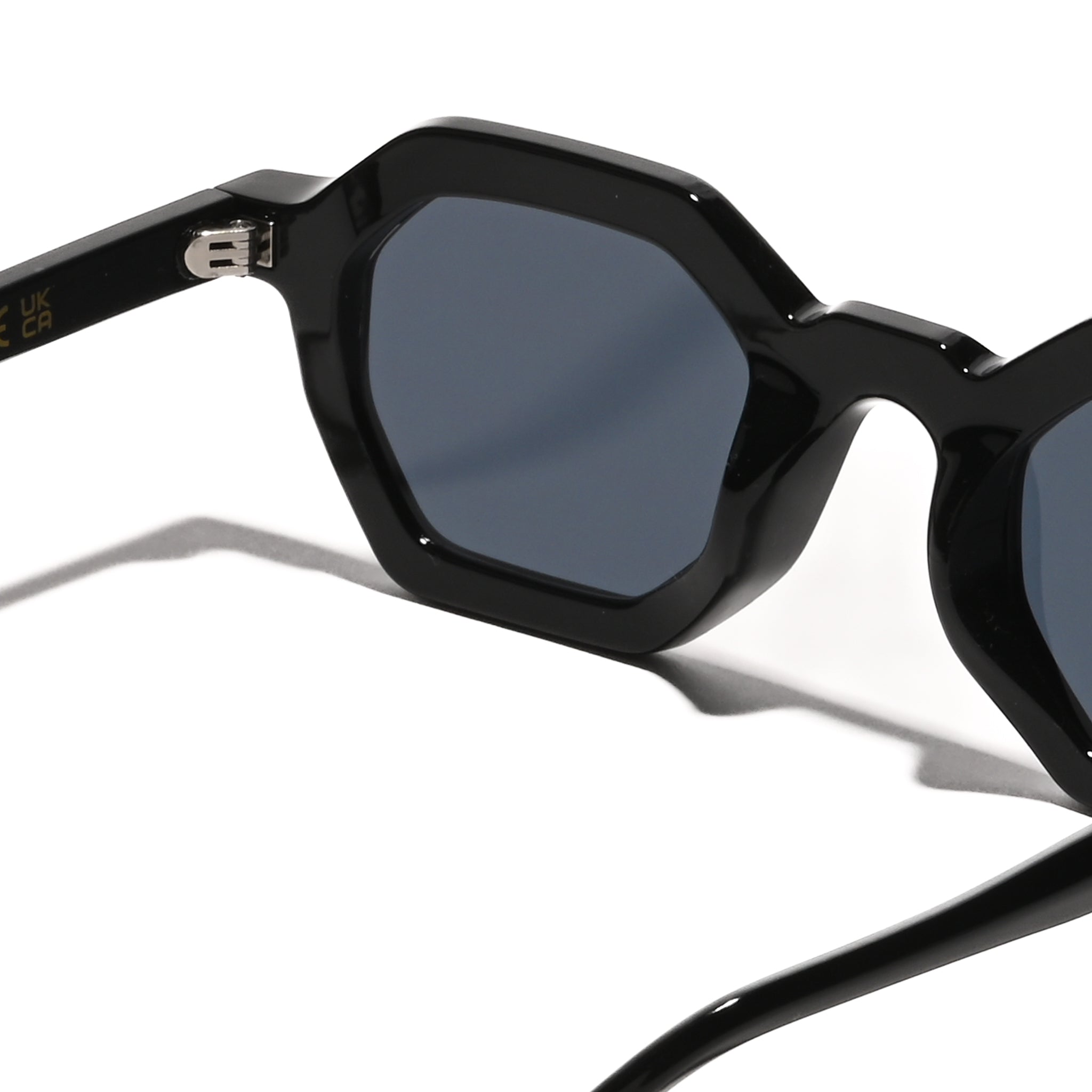 Astor Black